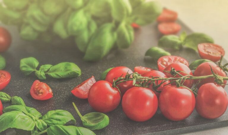 🌱 Tuintip: Basilicum naast je tomaten